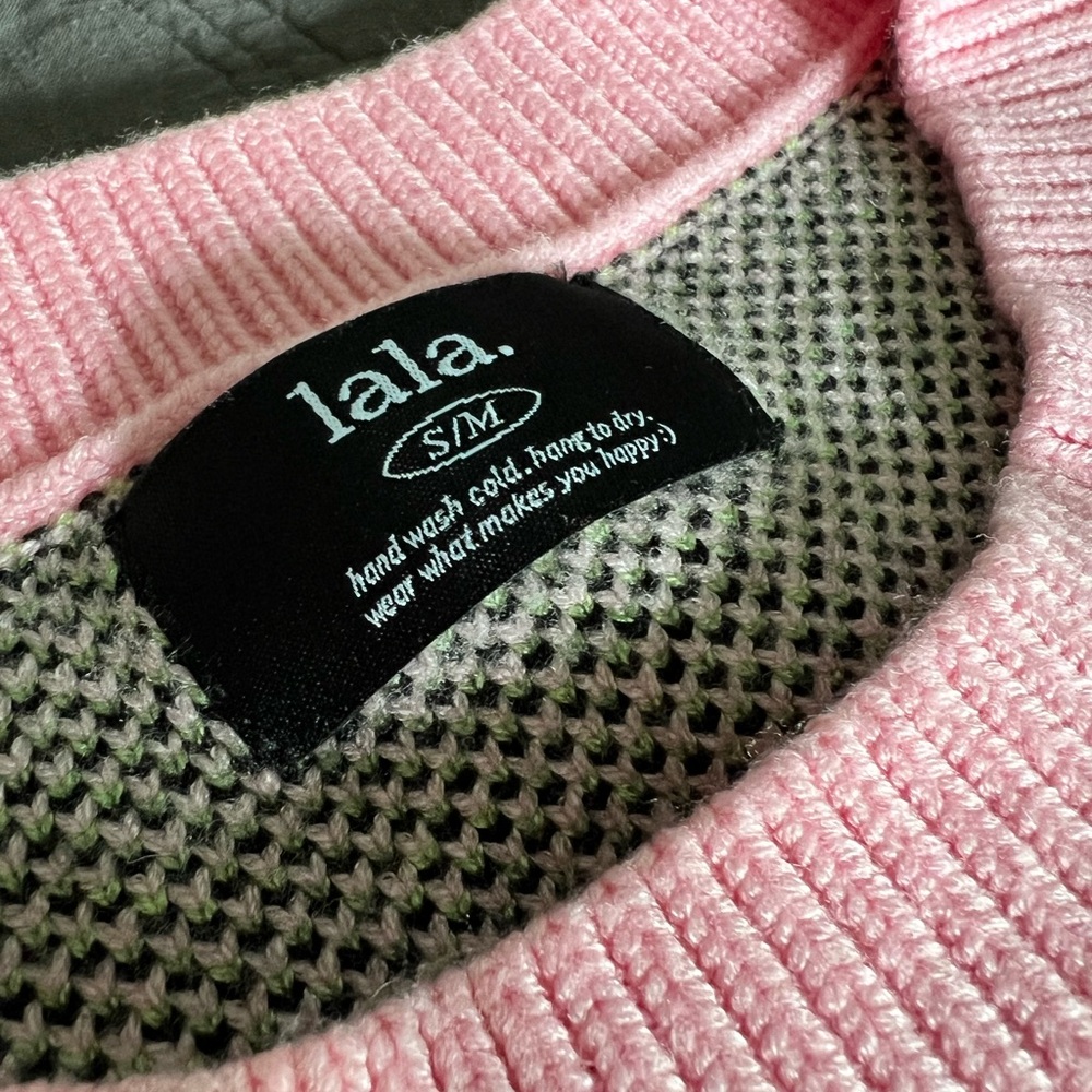 RARE, NWOT Dressed in LALA “Be Yourself” Oversized Alien Knit in Pink, Sz  - S/M - Picture 7 of 16